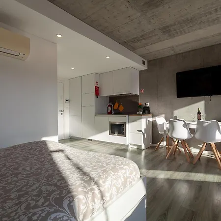 Felicidade Incl Parking By Sweet アパート