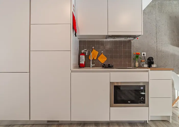 Felicidade Incl Parking By Sweet Apartment